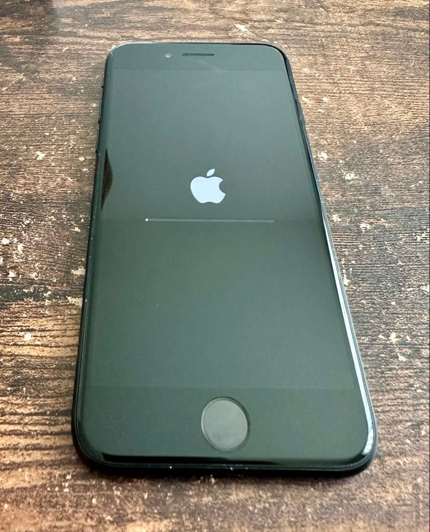 美品 iPhone SE SIMフリー第三世代 64GB ミッドナイト 本体箱付