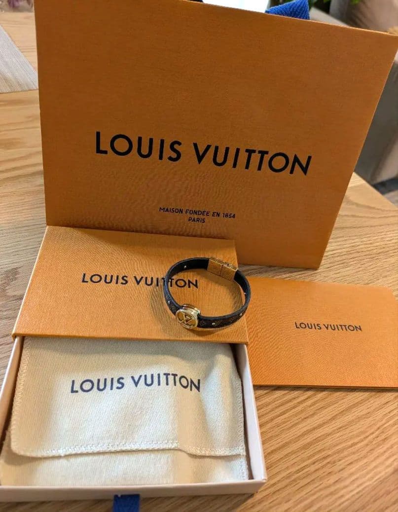Louis Vuitton LVサークルリバーシブルスタッズバングル　モノグラム