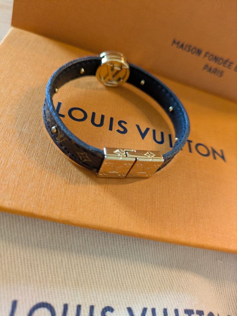 Louis Vuitton LVサークルリバーシブルスタッズバングル　モノグラム