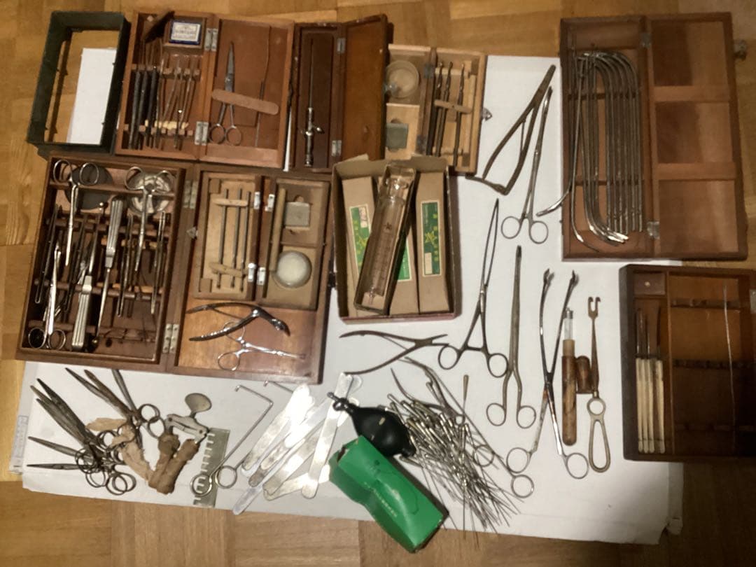 アンティーク医療器具大量　外科手術　注射器　ハサミ　木箱入り