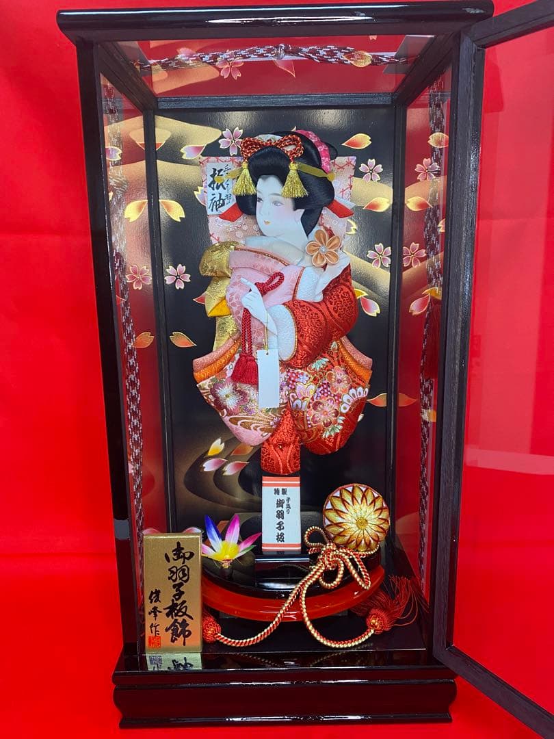羽子板　振袖　ガラスケース１３号・サイズ間口約２９×奥行約１９×高さ約５５㎝