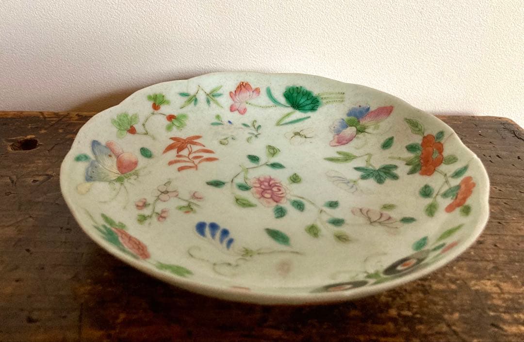 稀少　中国清代　骨董　色絵　輪花皿　中国古玩　アンティーク　唐物粉彩