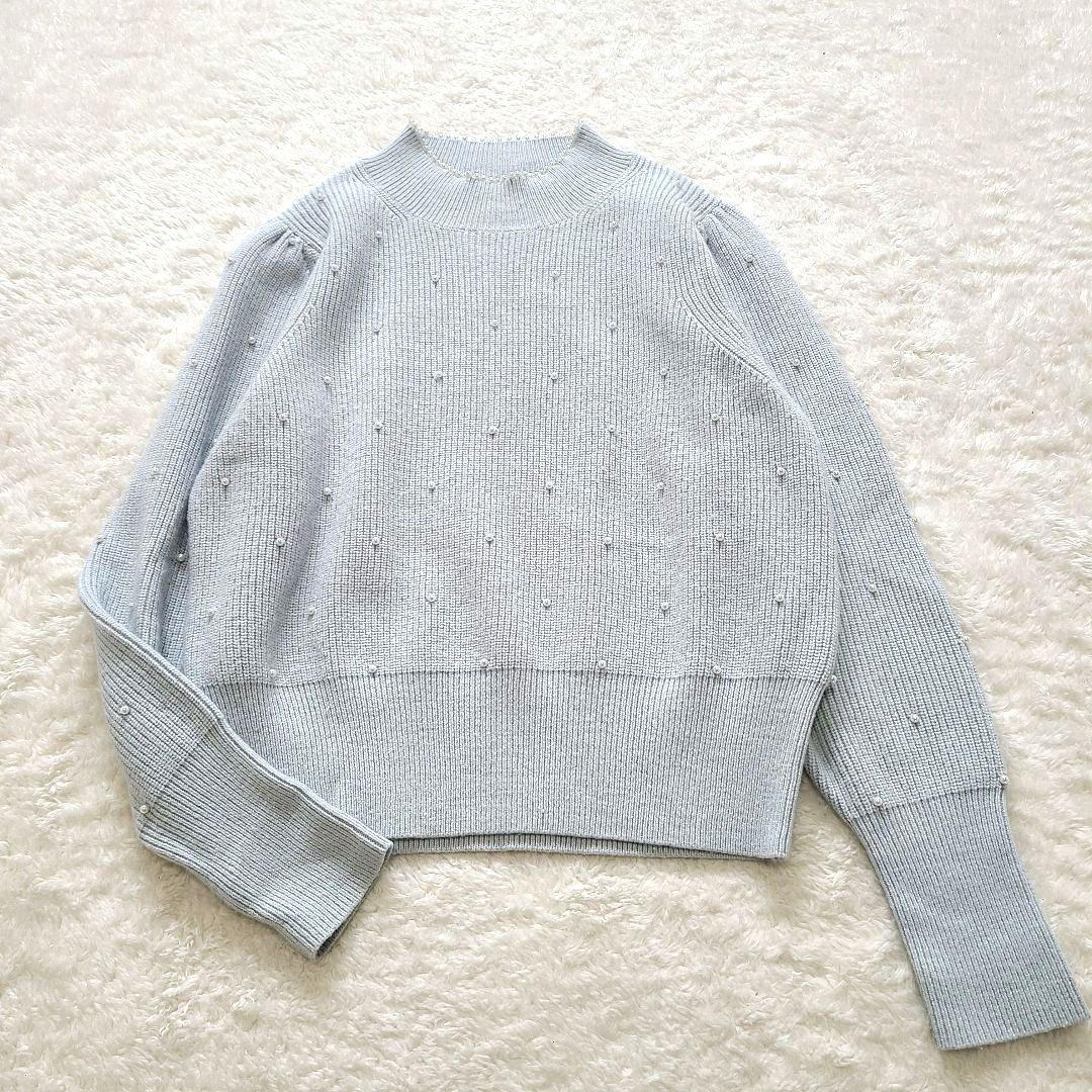 【美品】2023年　エムズグレイシー　パールビジュー付きハイネックニットセーター