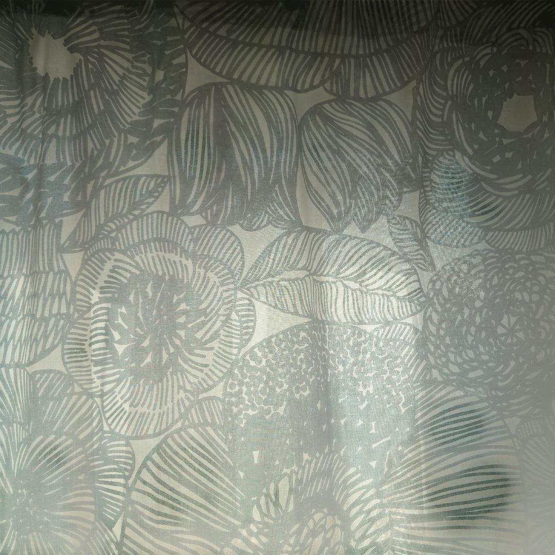 MARIMEKKO KURJENPOLVI グレー (廃番の生地)花柄 カーテン