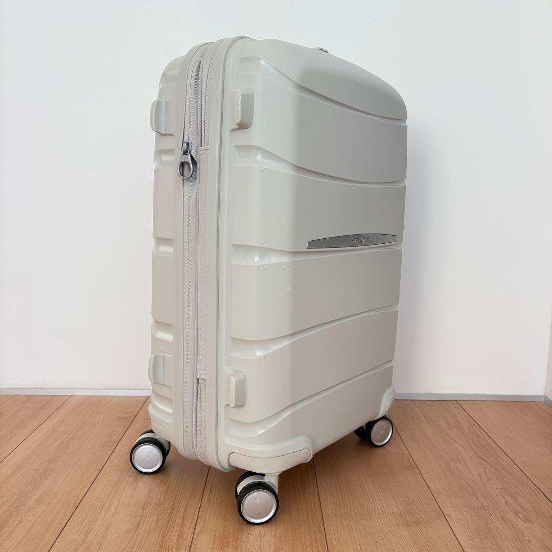 【新品】 サムソナイト Outline Pro Carry-On Spinner