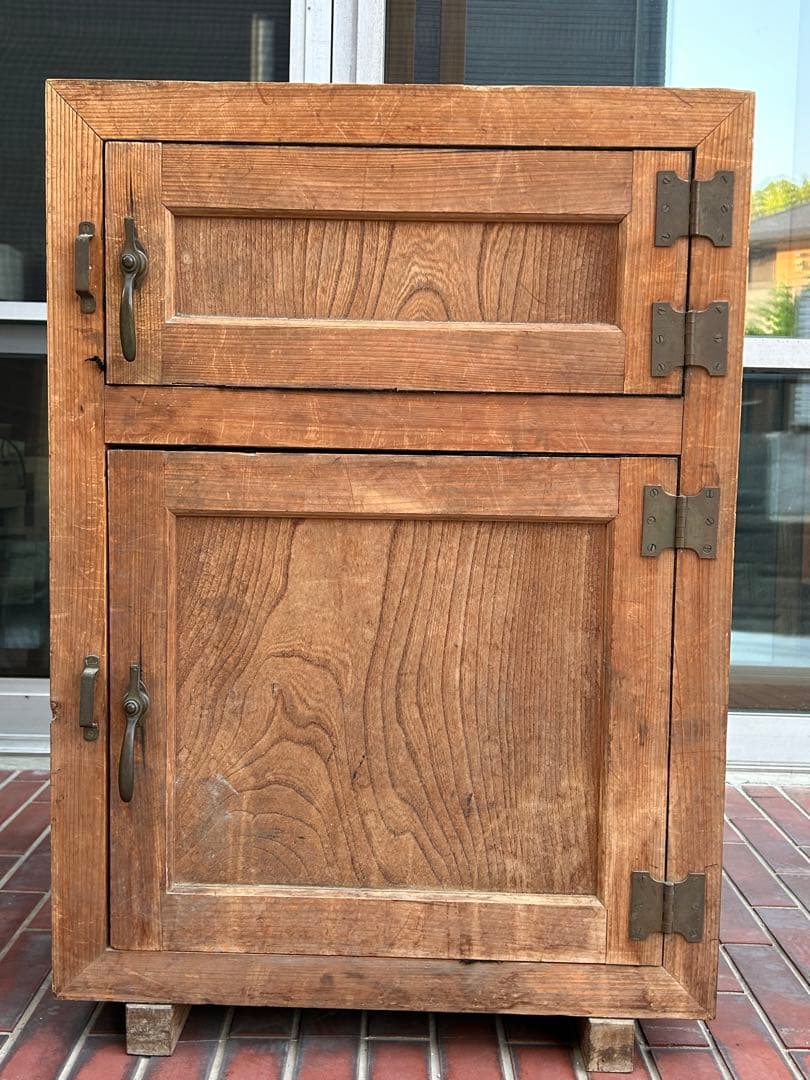 アンティーク冷蔵庫　木製
