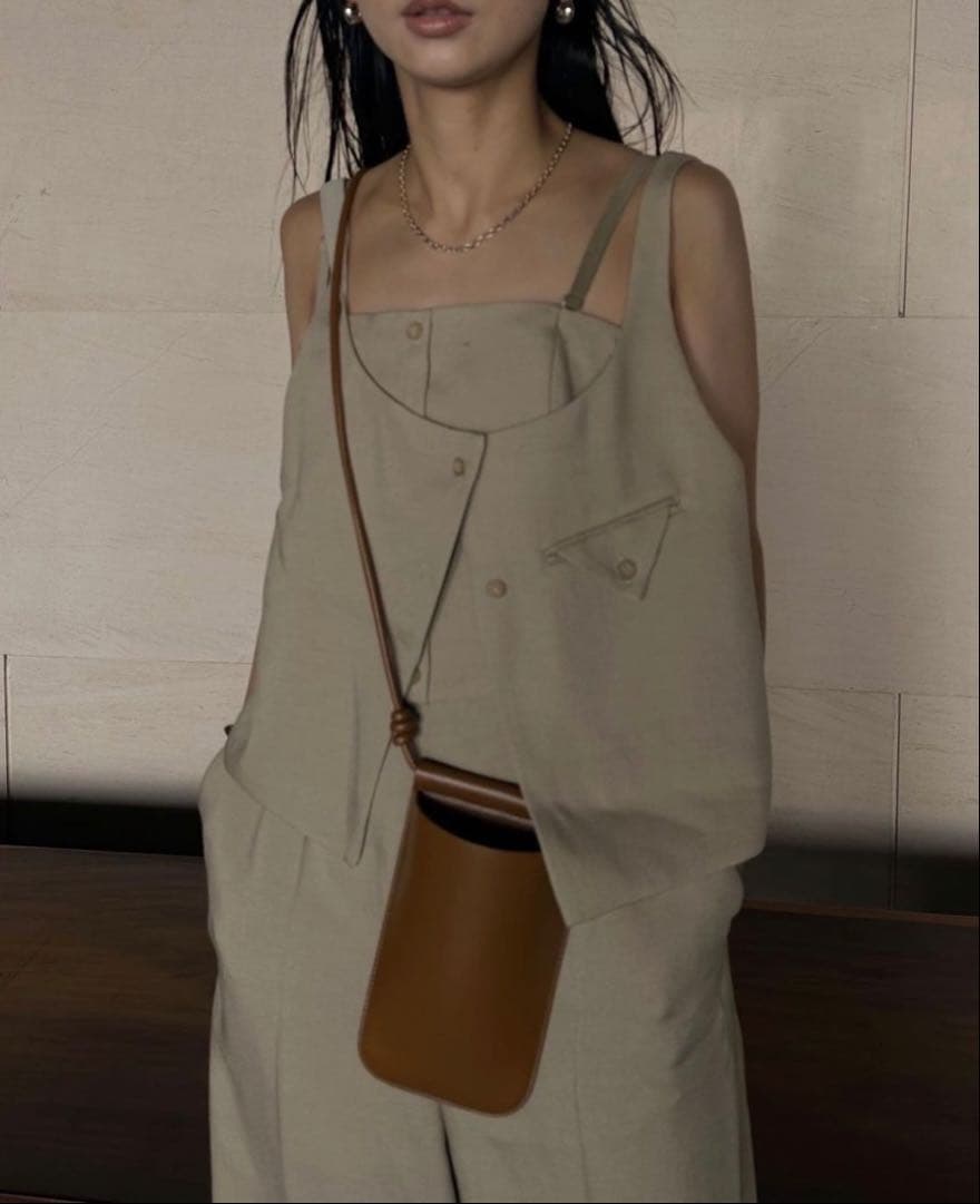【AMERI】完売商品　VEST SET BARE TOP ROMPERS