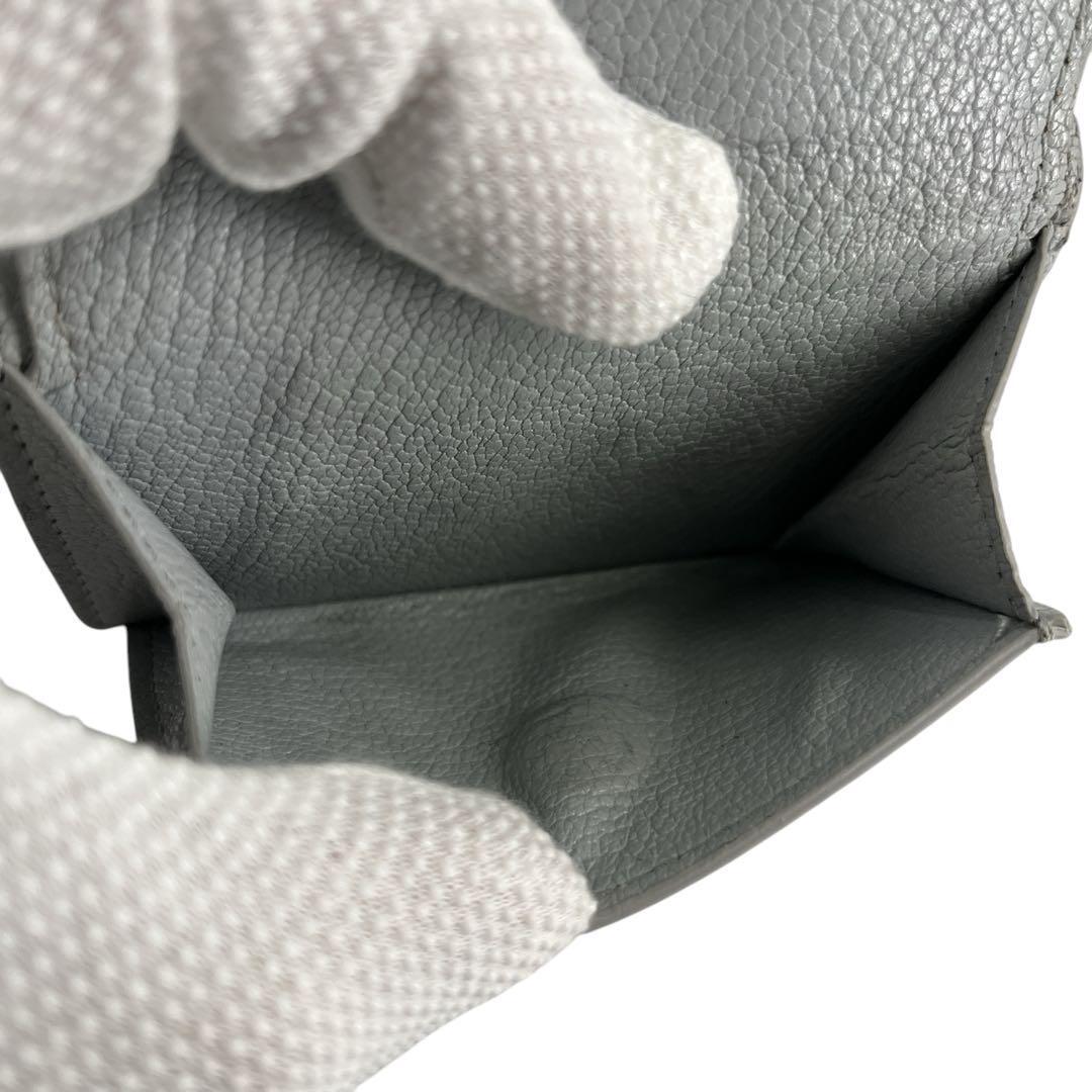 ミュウミュウ　折り財布　コンパクト財布　マドラス　パール　リボン　水色　レザー