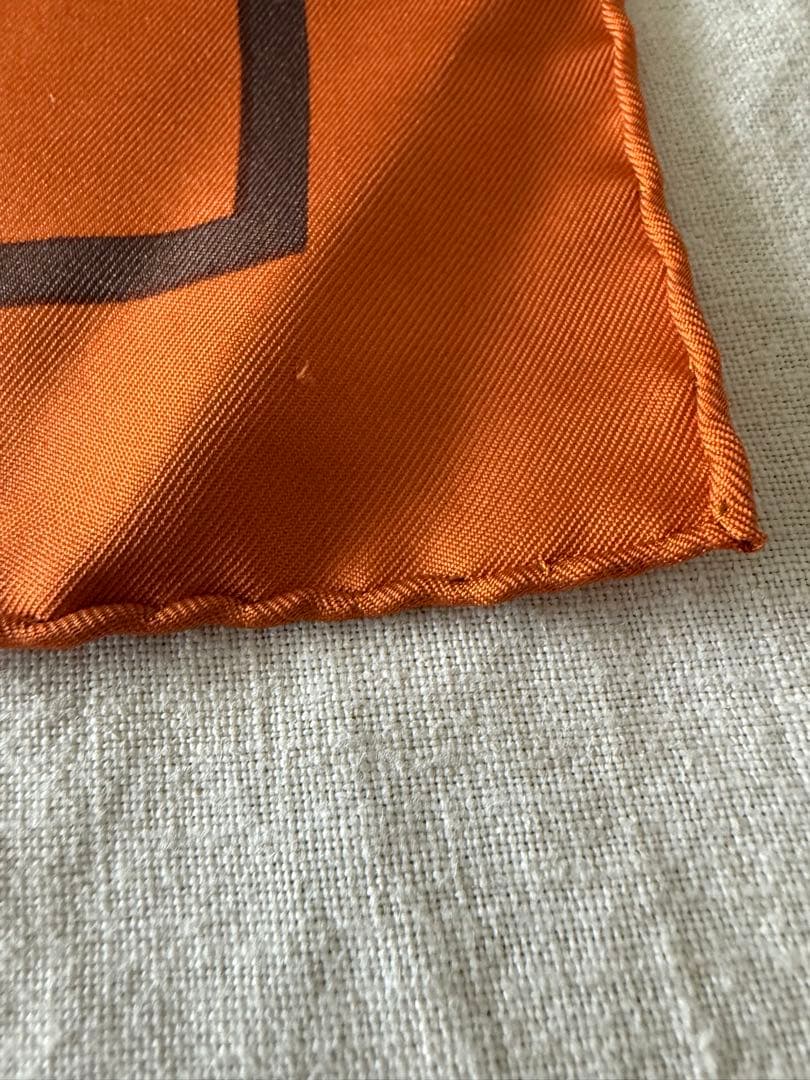 HERMES エルメス プチ　カレ　スカーフ ガヴロッシュ ボルデュックリボン