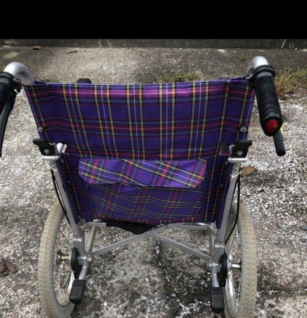 送料無料♿車椅子♿カワムラサイクル 人気の紫チェック色です。男女問わず使えます！