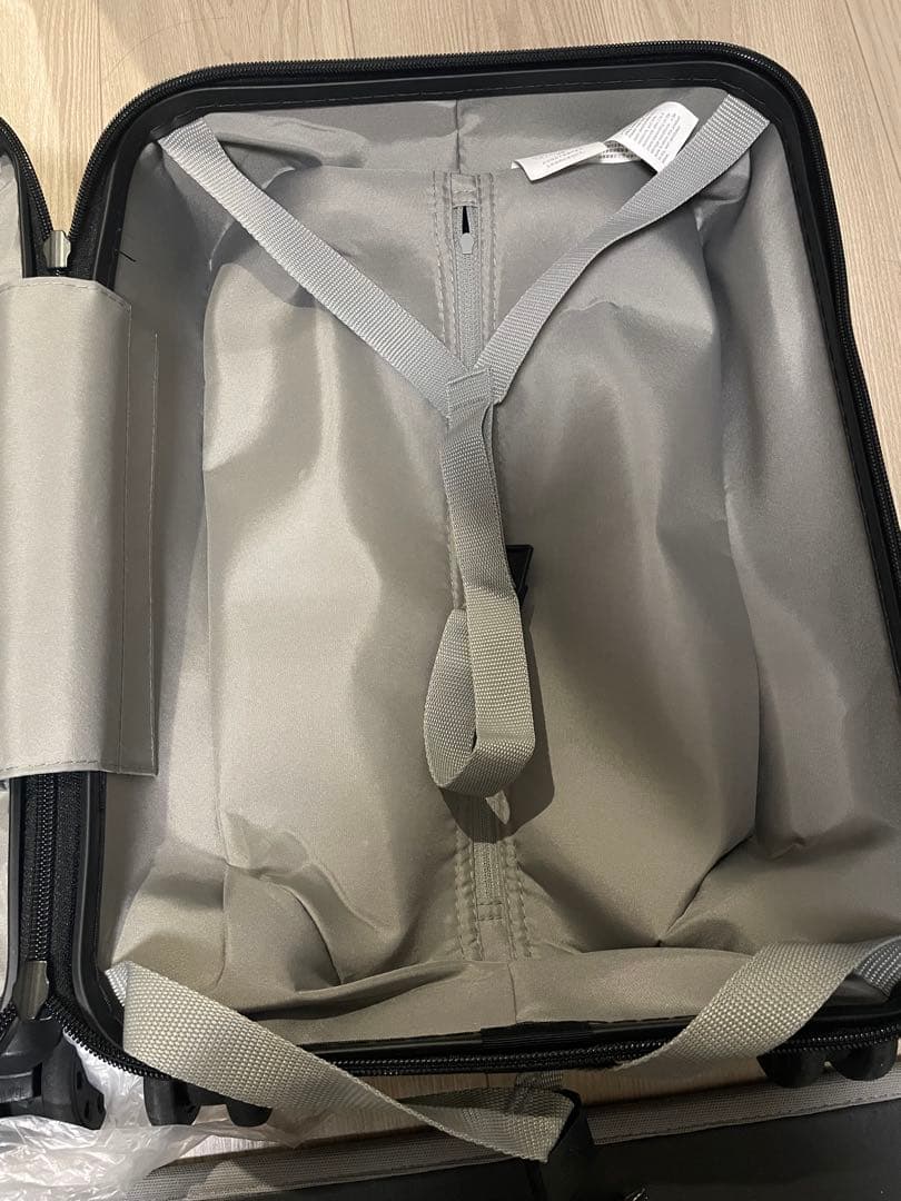 無印スーツケース 19リットル