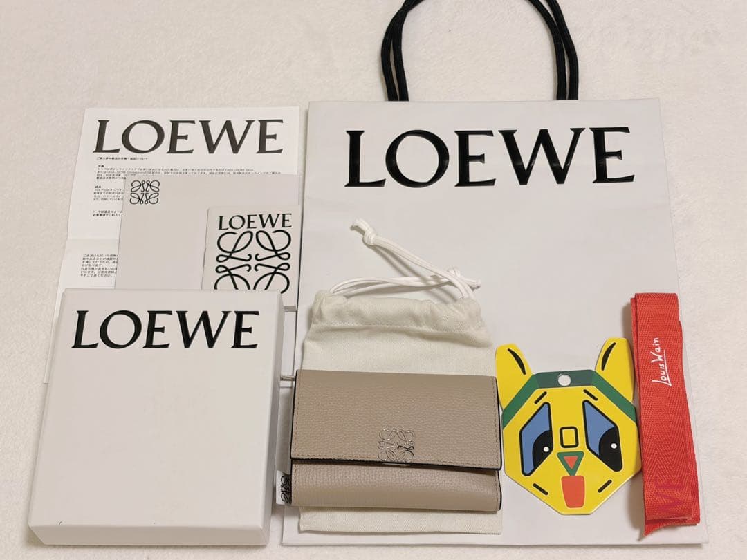 【最終お値下げ・美品】LOEWE アナグラムバーティカルウォレットスモール