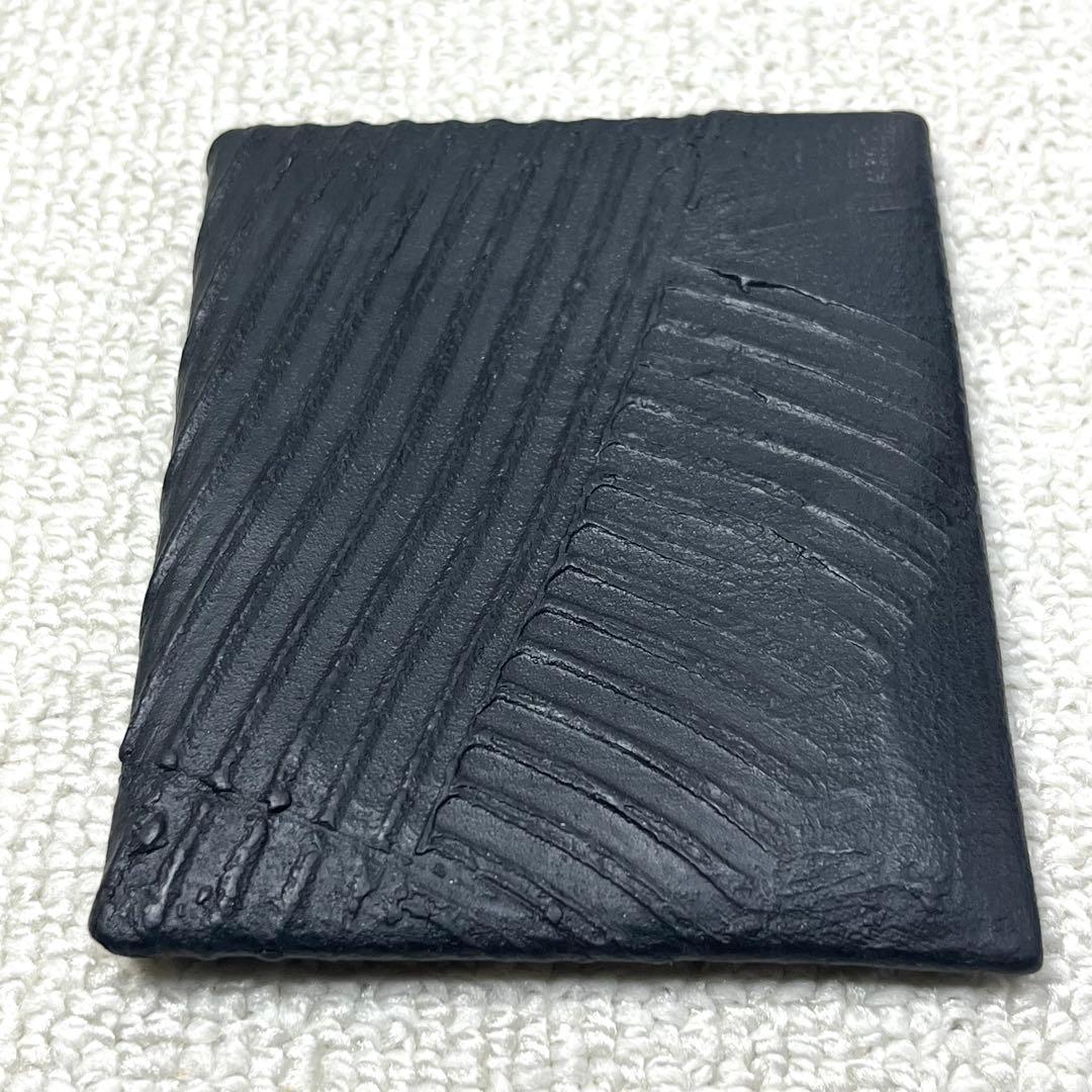 【美品】カガリユウスケ ケース 黒壁 牛革/パテ 黒 漆喰 小銭入れ