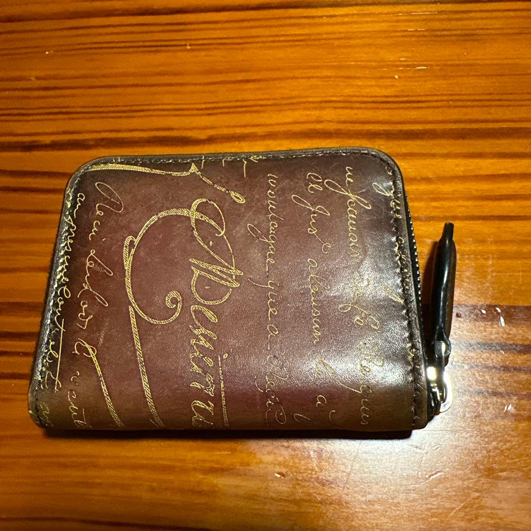ベルルッティ　ジップ財布