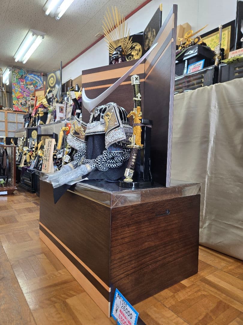 【展示品限り】五月人形　兜　伊達政宗　収納飾り　子供着用可　※閉店セール　S19