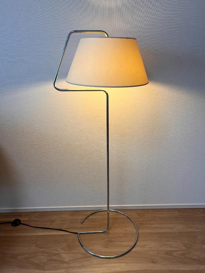 フロアランプ 高さ127cm（ドリームベッド製）