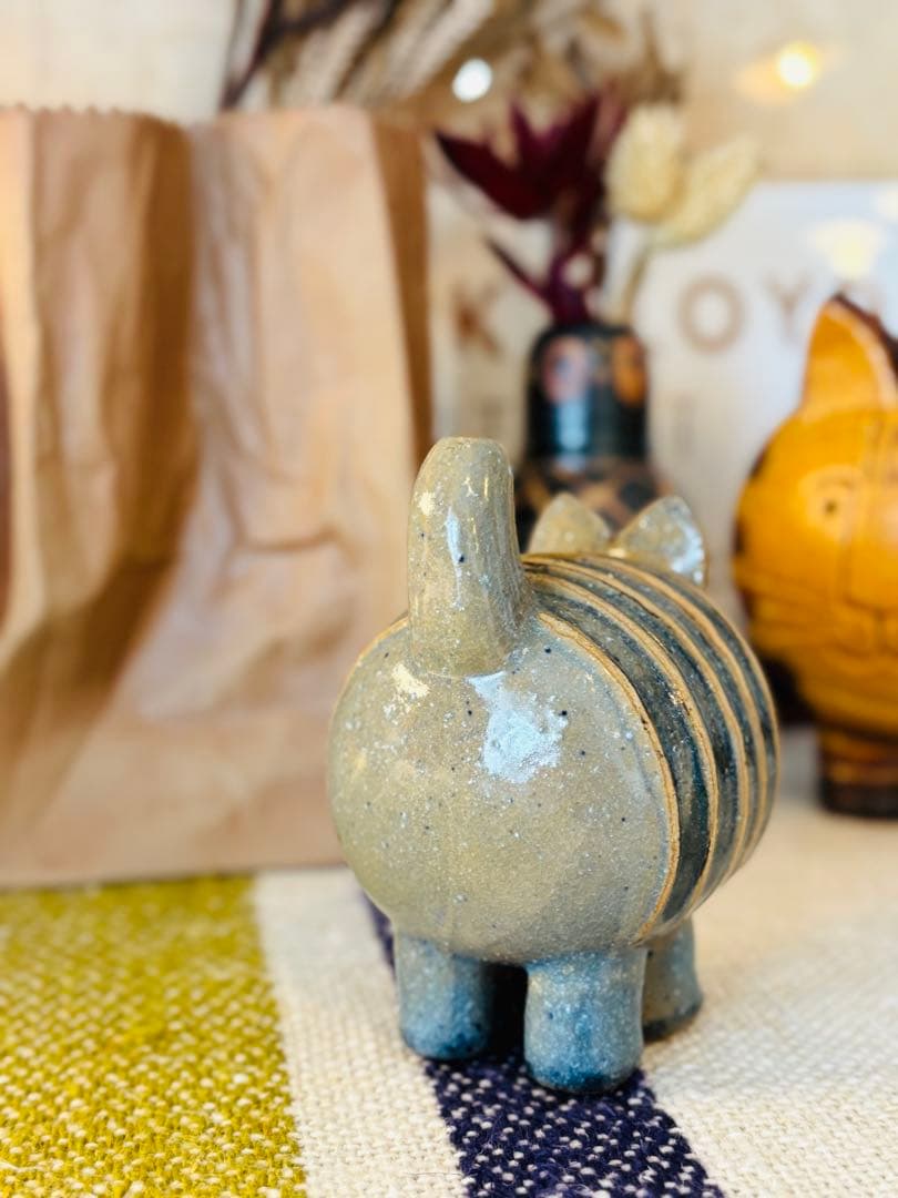 リサラーソン　MEMAGARI ネコ