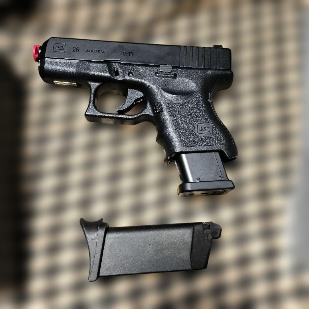 東京マルイ製　グロック26　ガスブローバック　予備マガジン一個セット