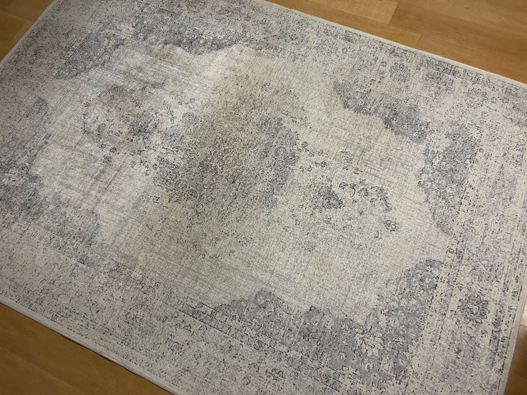 ZARA  ヴィンテージラグ　アクタス　ikea ペルシャ