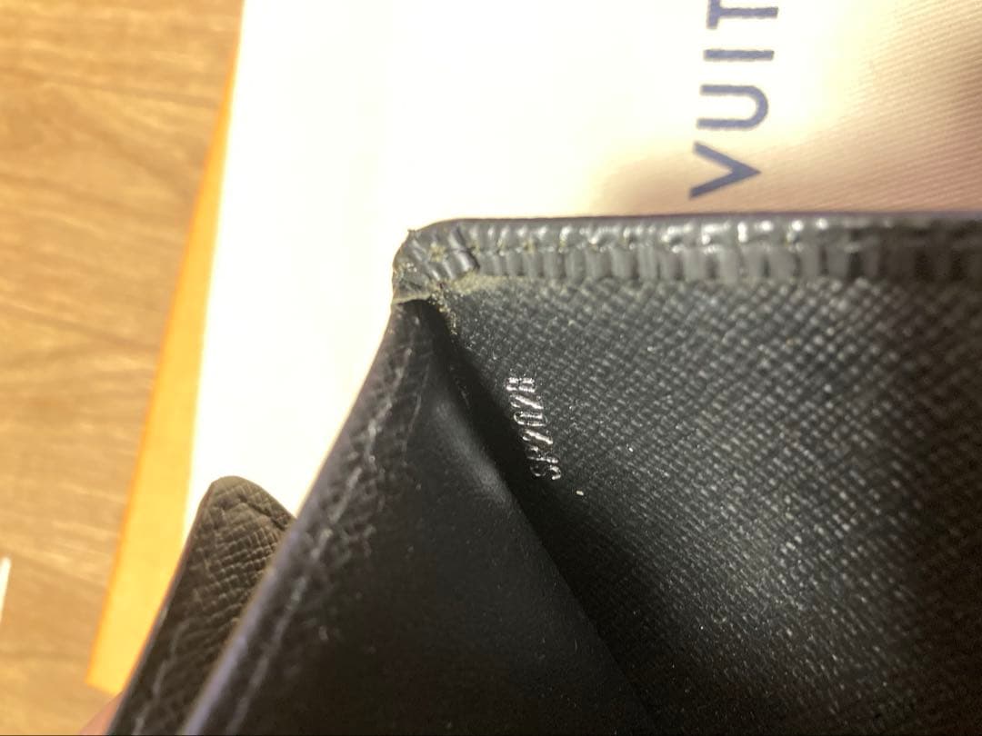 ルイヴィトン ポルトフォイユ コアラ エピ 三つ折り財布 エピレザーM58012