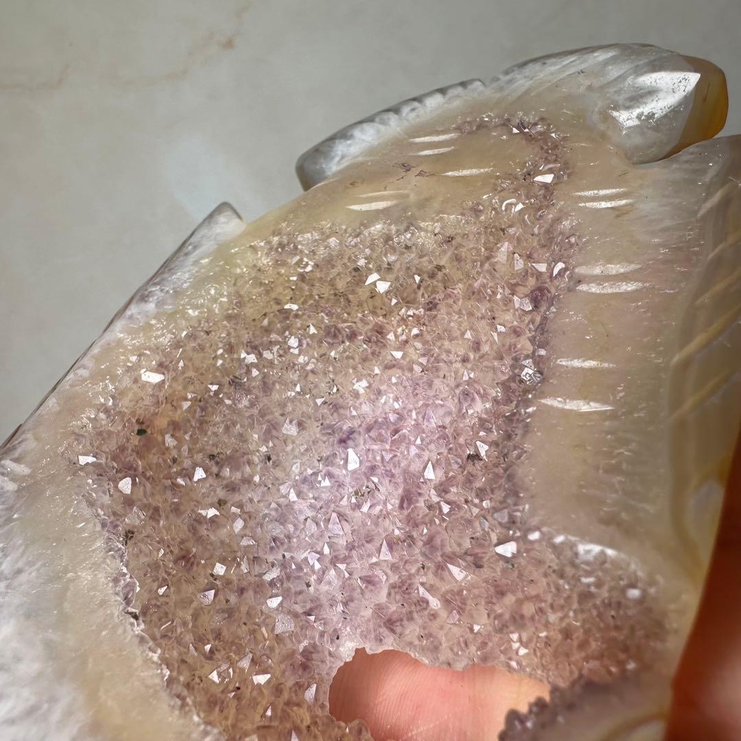 天然石アメジスト共生瑪瑙の魚　置物　彫物NO.072406