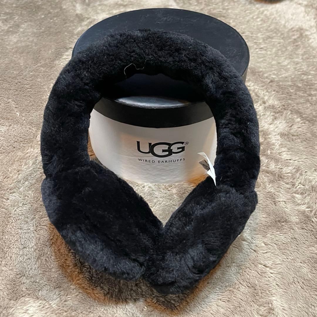 Kumiさま専用　UGG ブラックファー 耳あて