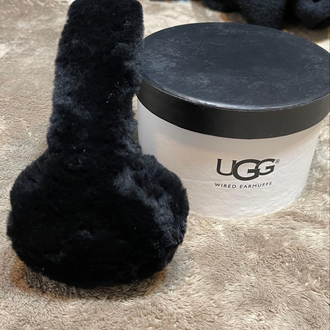 Kumiさま専用　UGG ブラックファー 耳あて