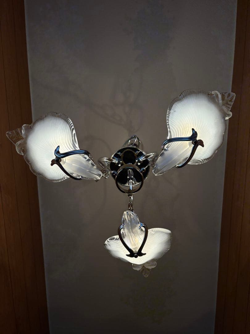 瀧住電機工業 タキズミ 3連シャンデリア 羽根シェード
