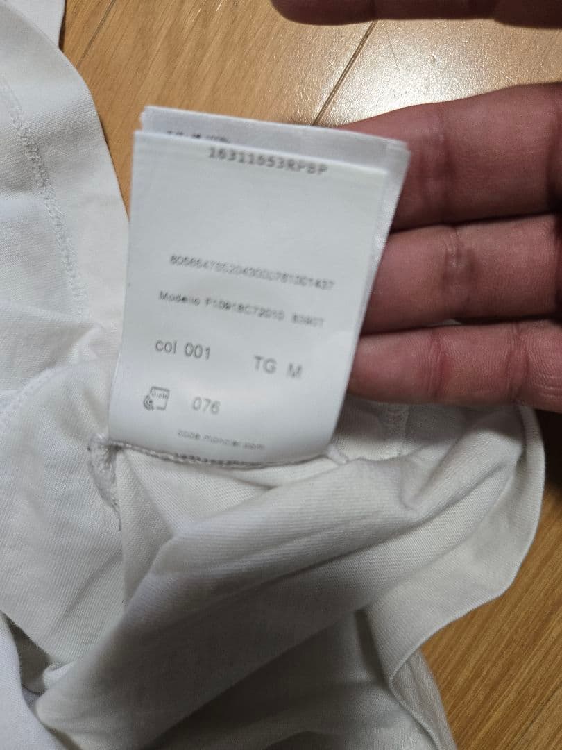 MONCLER ホワイト Tシャツ Mサイズ