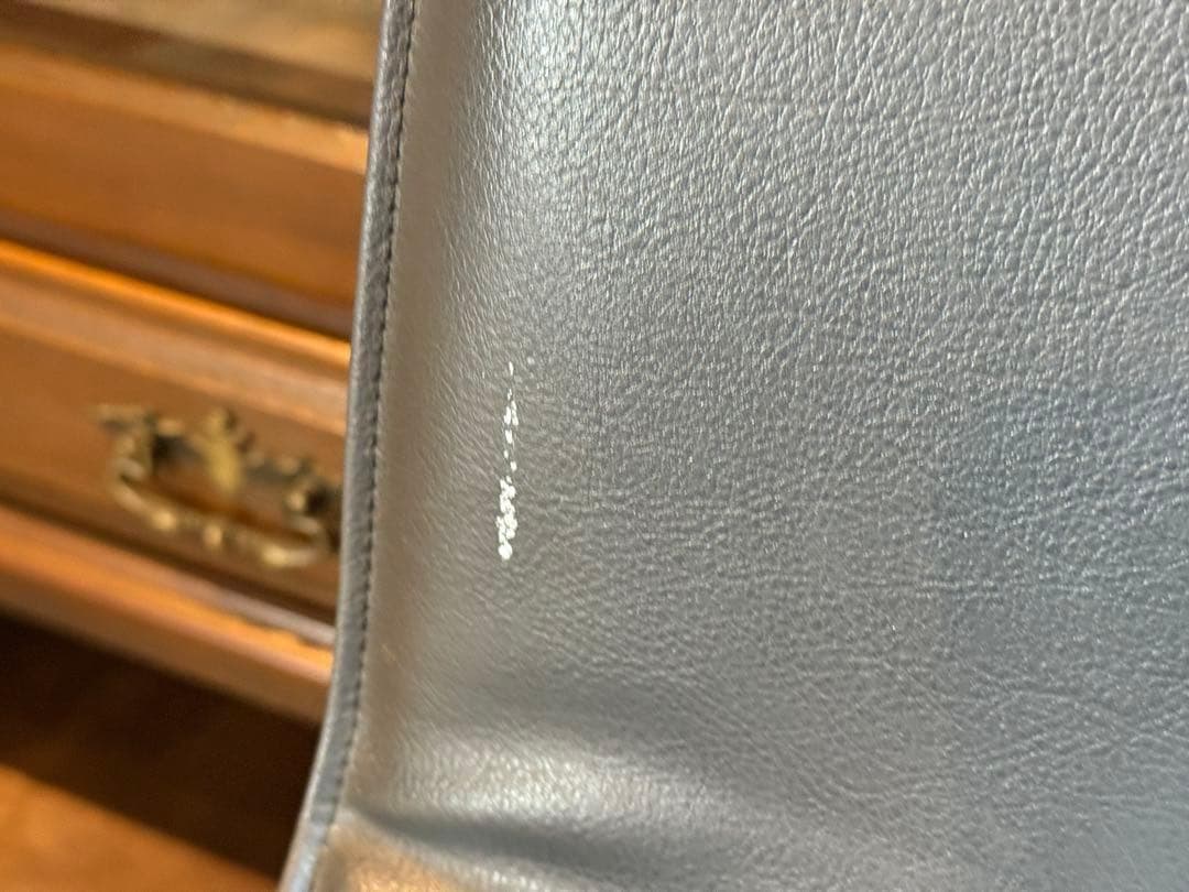 ①リーンロゼ　ligne roset ブラック　レザーチェア　2脚セット　YZ