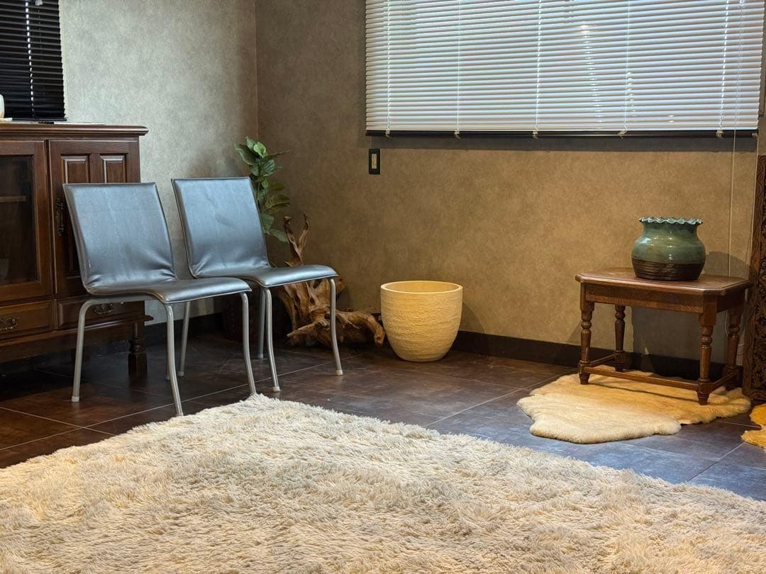 ①リーンロゼ　ligne roset ブラック　レザーチェア　2脚セット　YZ