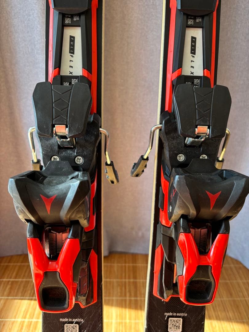 スキー ATOMIC REDSTER S7