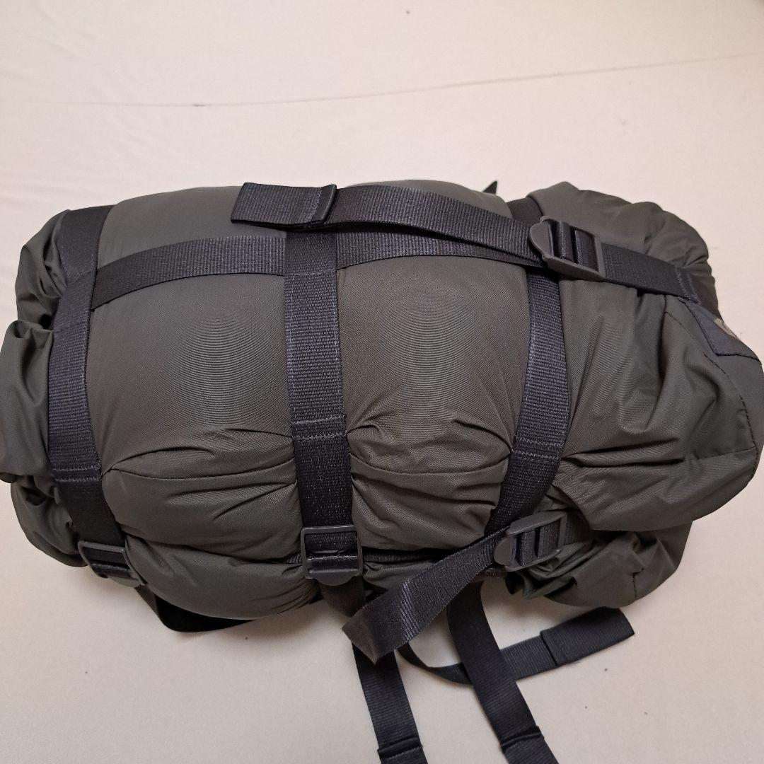 【美品】CARINTHIA DEFENCE 4 寝袋 サイズ185