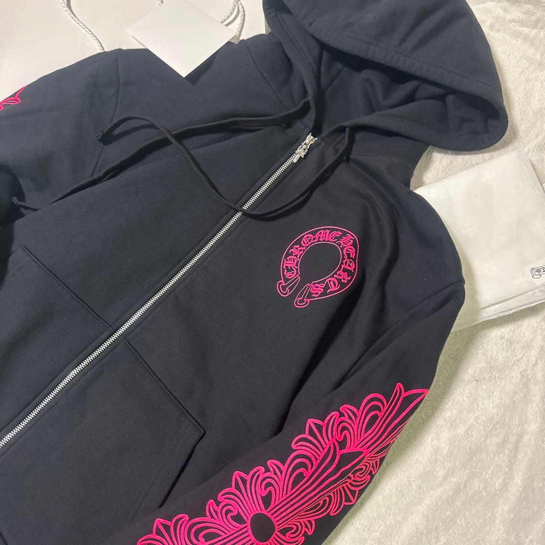 ✨新品未使用✨ シーズン限定　CHROME HEARTS 黒×ピンク　ジップ