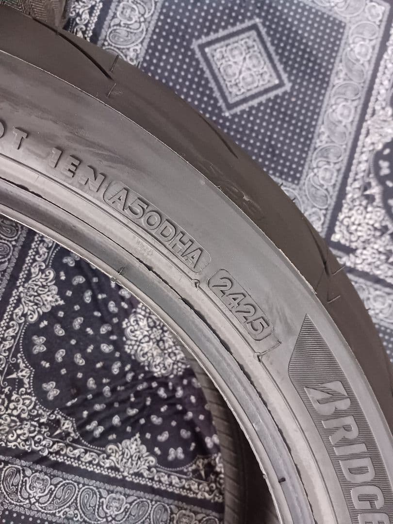 バトラックスハイパースポーツS23 120/70ZR17 180/55ZR17