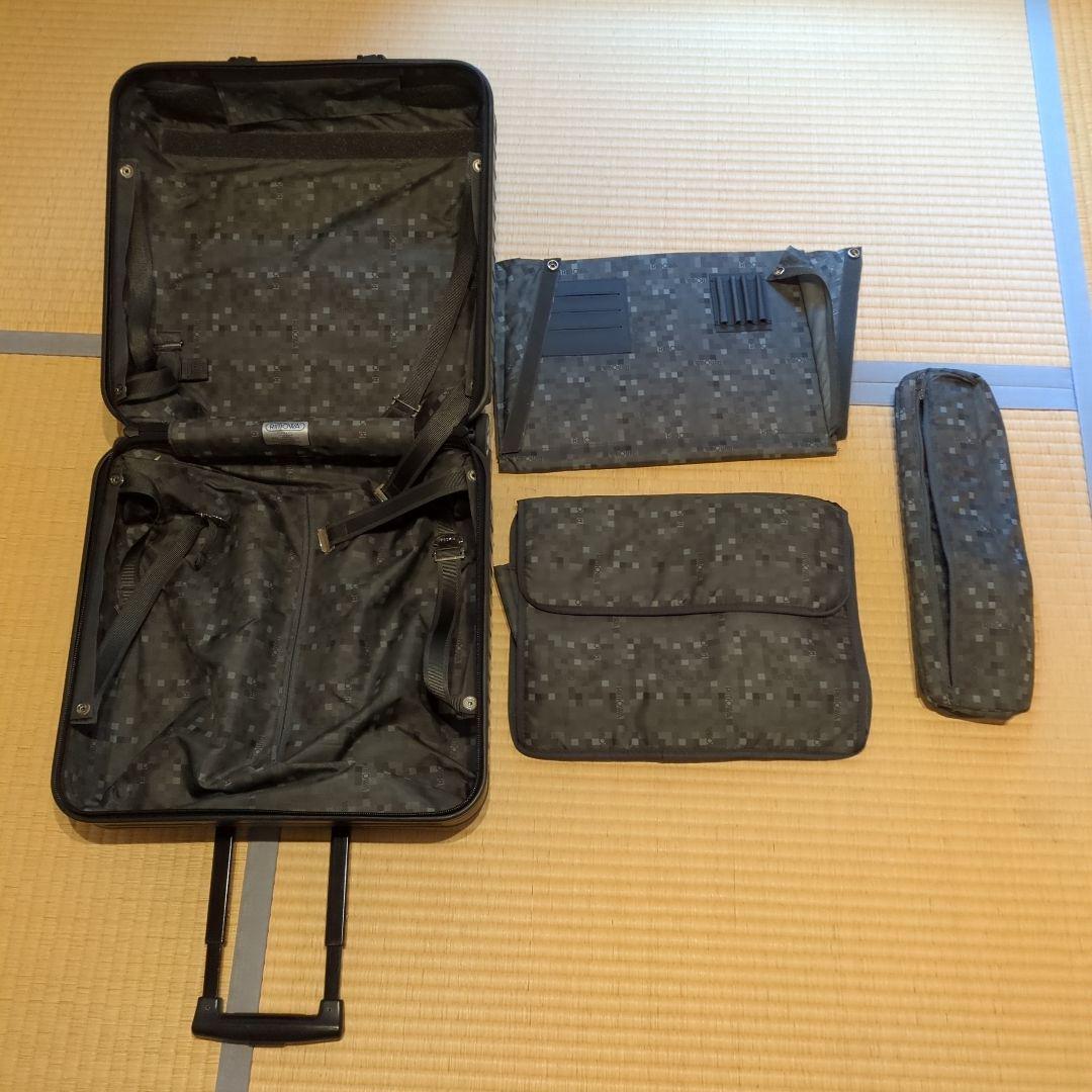 リモワ 機内持ち込み可 4輪 ビジネストロリー 23L マットブラック