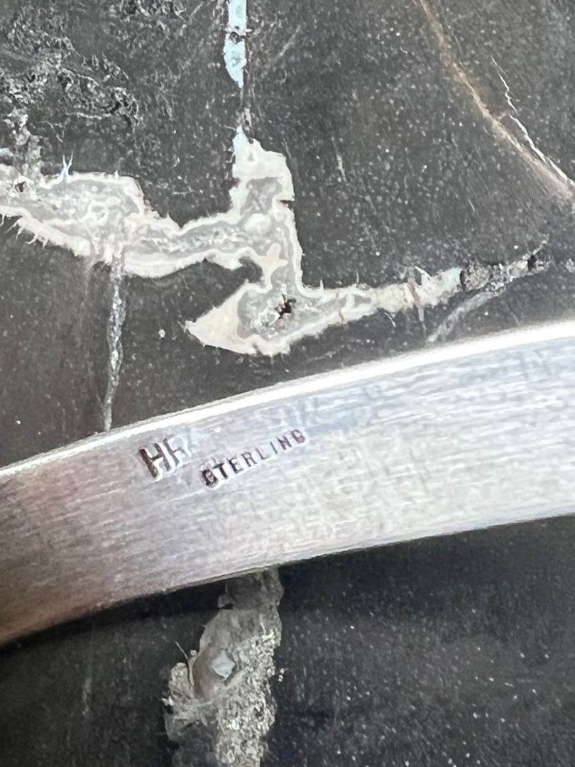 タ*ン様 【匿名配送】インディアンジュエリーバングルナバホシルバーHMR
