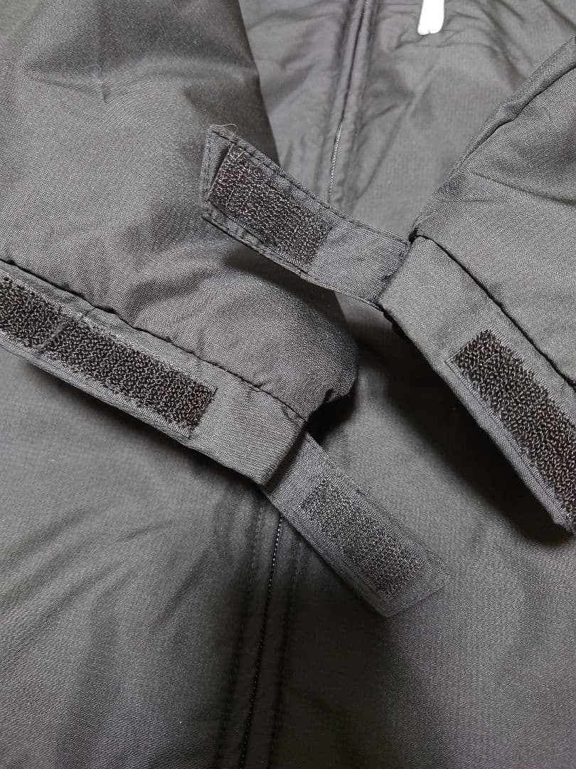 未使用級✨エバーグリーン ライトフーディージャケット 中綿入りダウン 黒 M