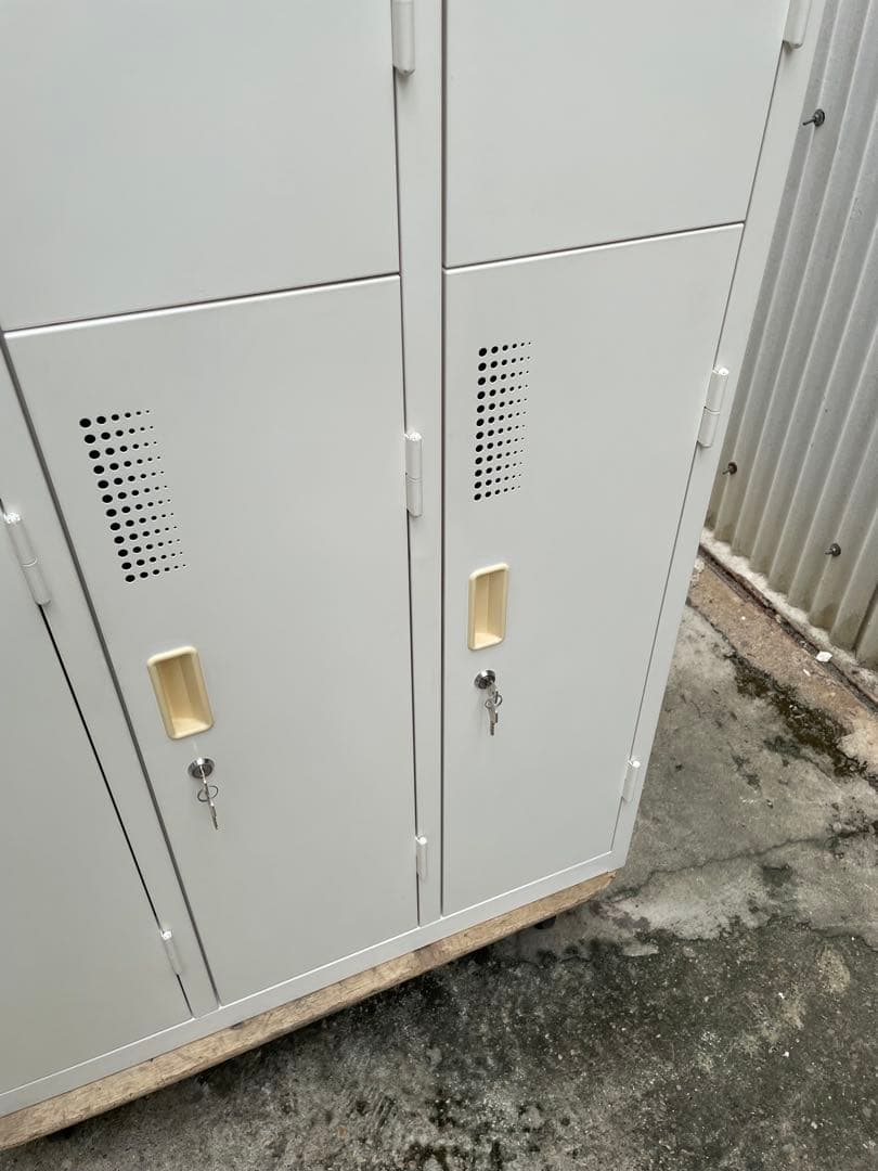 近隣配達可能　スチール製　6人用ロッカー　オフィス家具