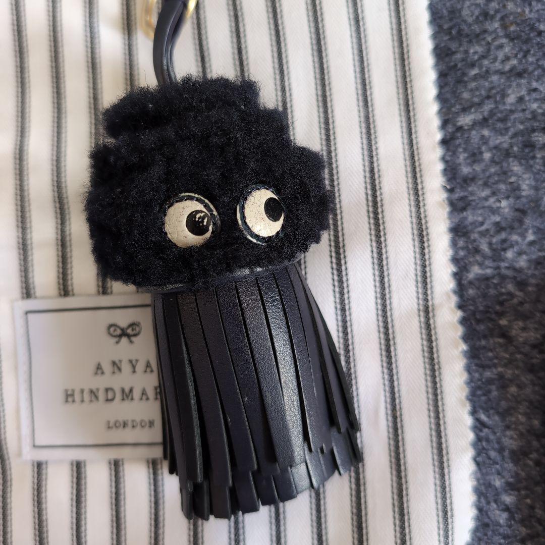 ANYA HINDMARCH アイズ　チャーム