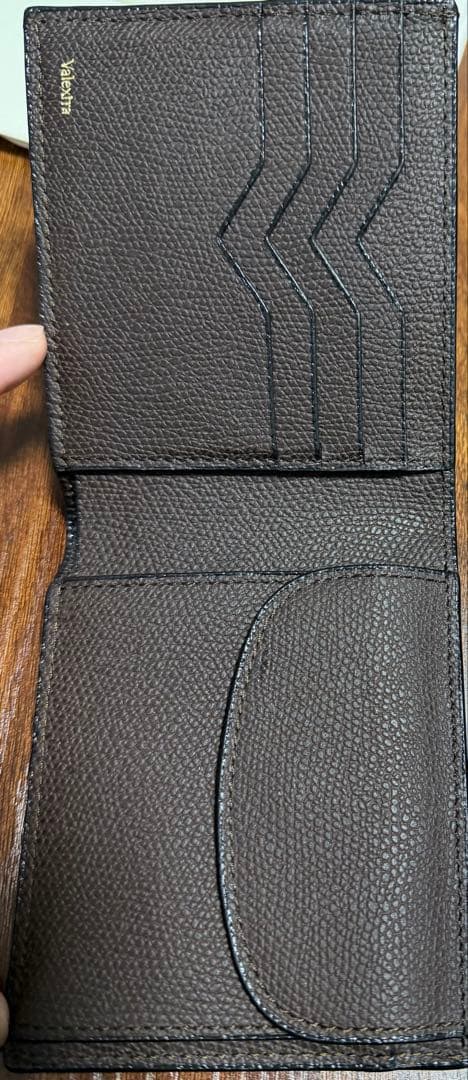 最終値下げValextra 二つ折り財布 小銭入れ付き ブラウン