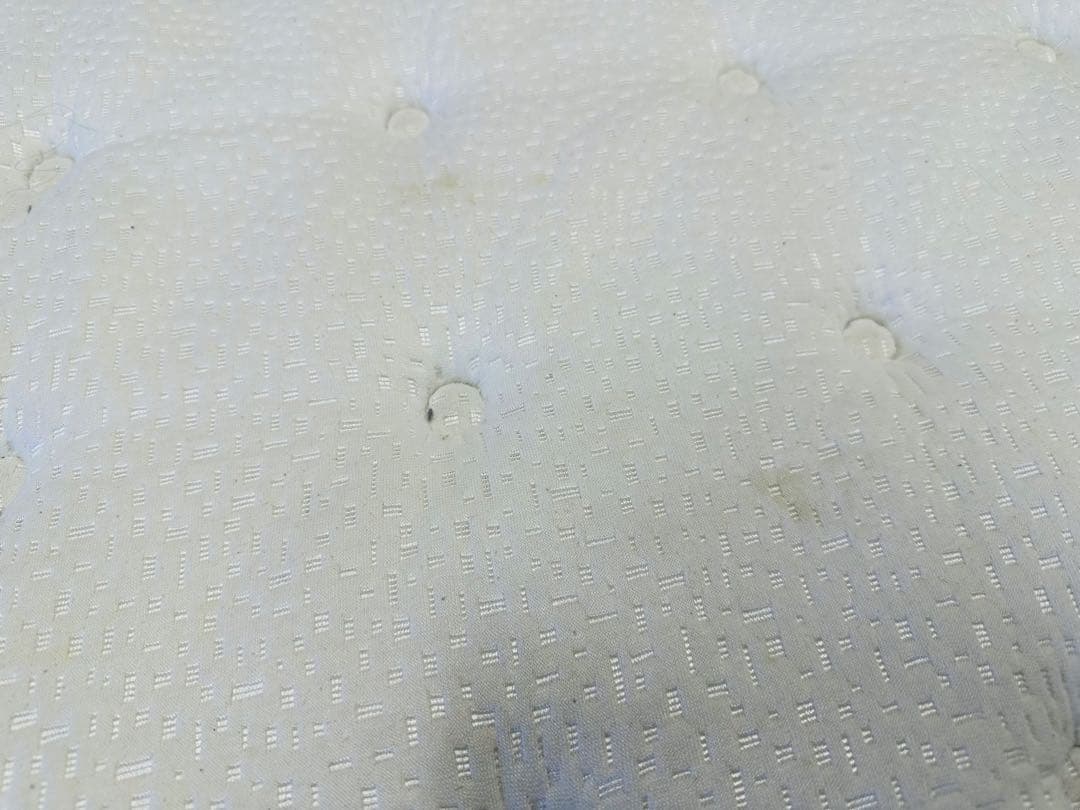 ダブルベッドマットレスフレーム LEDライト付き