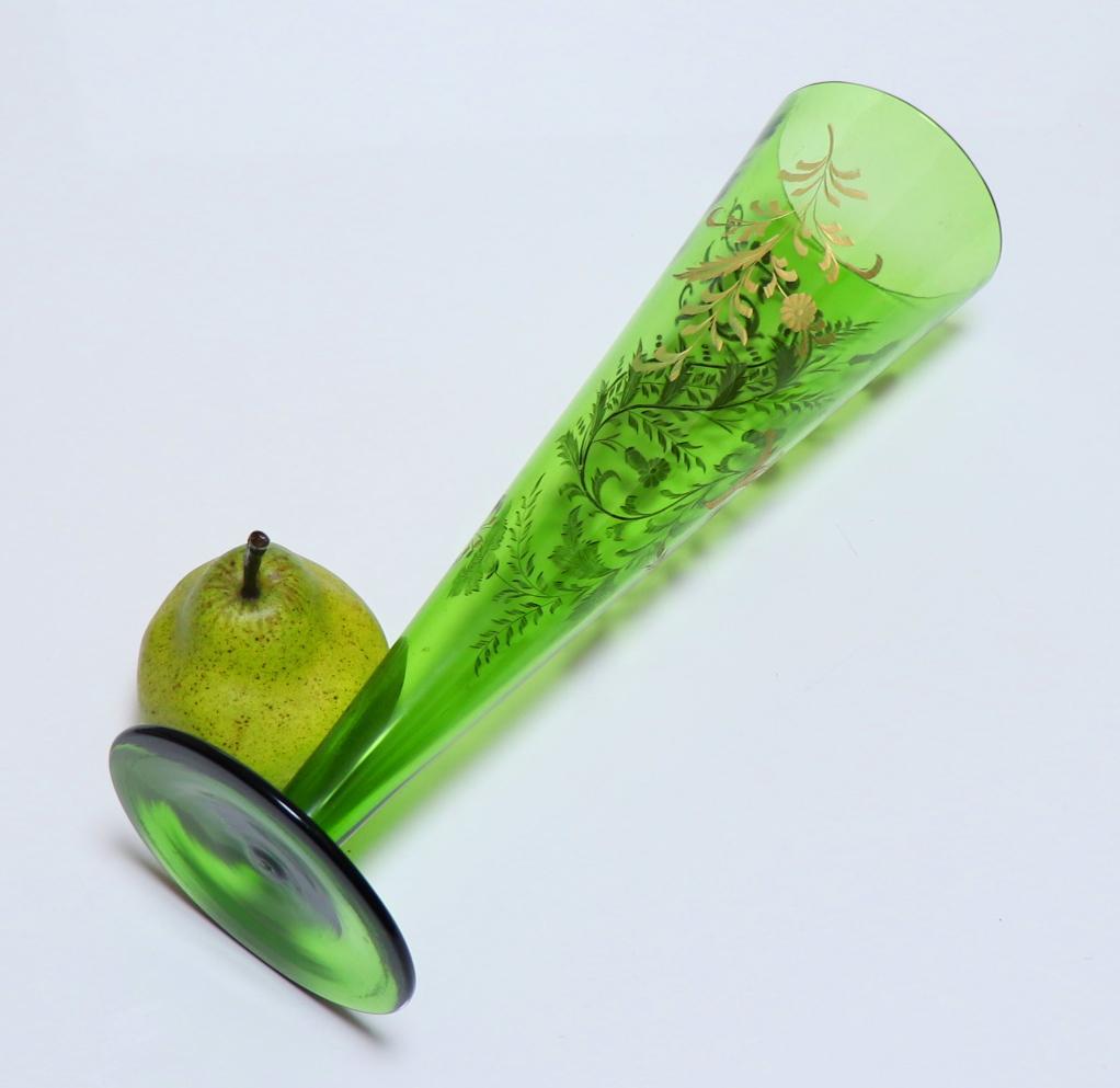 オールド・バカラ 1900年頃 緑硝子 31cm グラヴュール 金彩 大型 花瓶