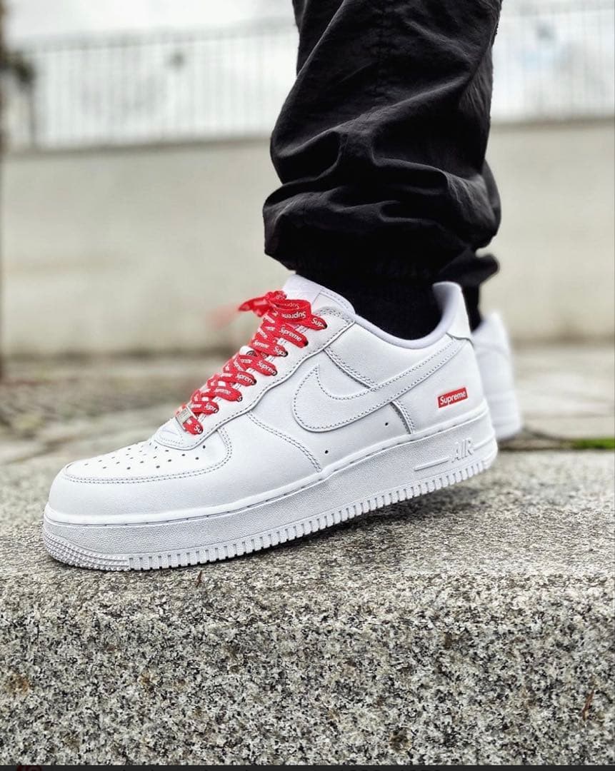 Supreme × Nike Air Force 1 Low エアフォース1