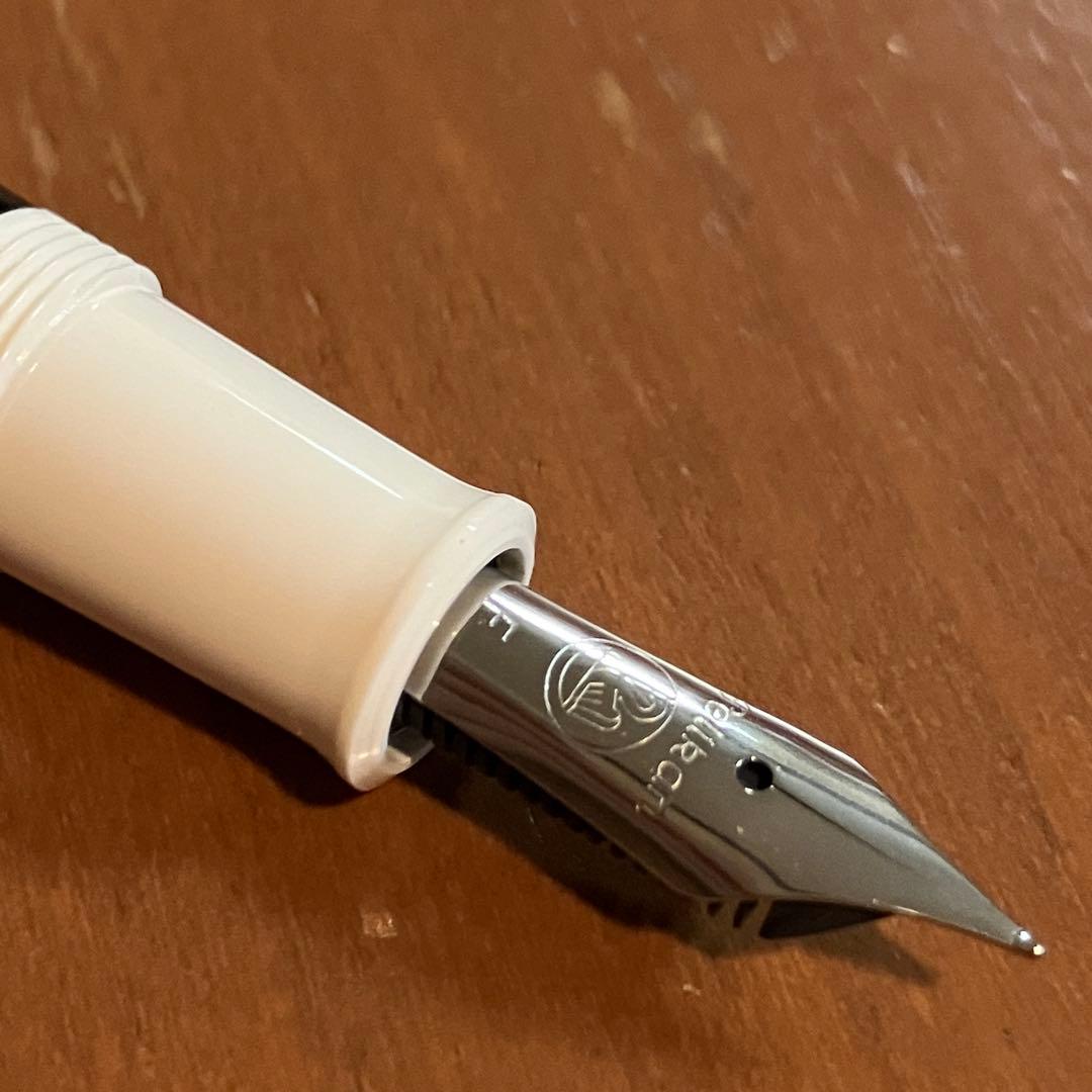 Pelikan 万年筆 M205 ホワイト 中古品