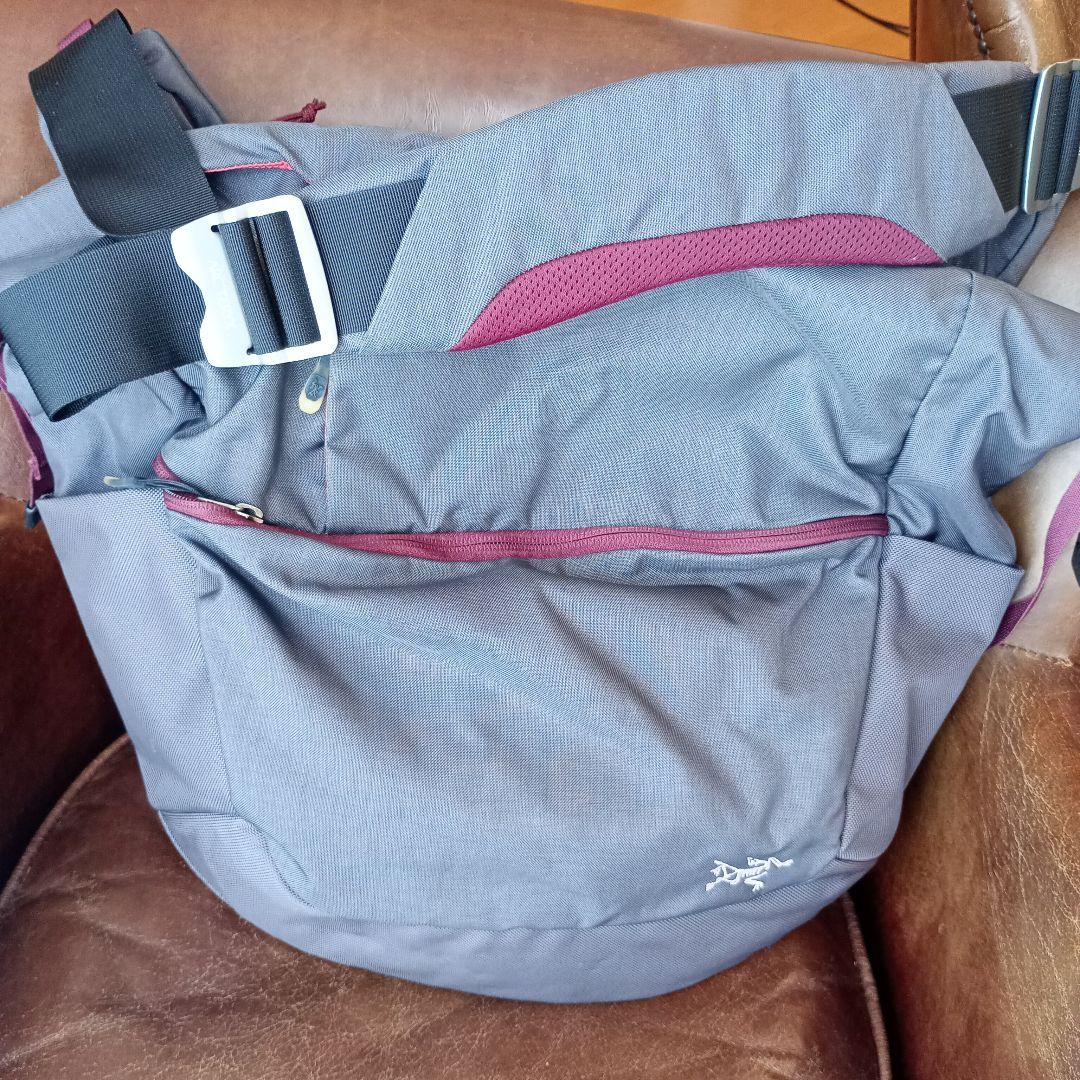 ARC'TERYX MISTRAL 16 メッセンジャーバッグ グレー【廃盤】