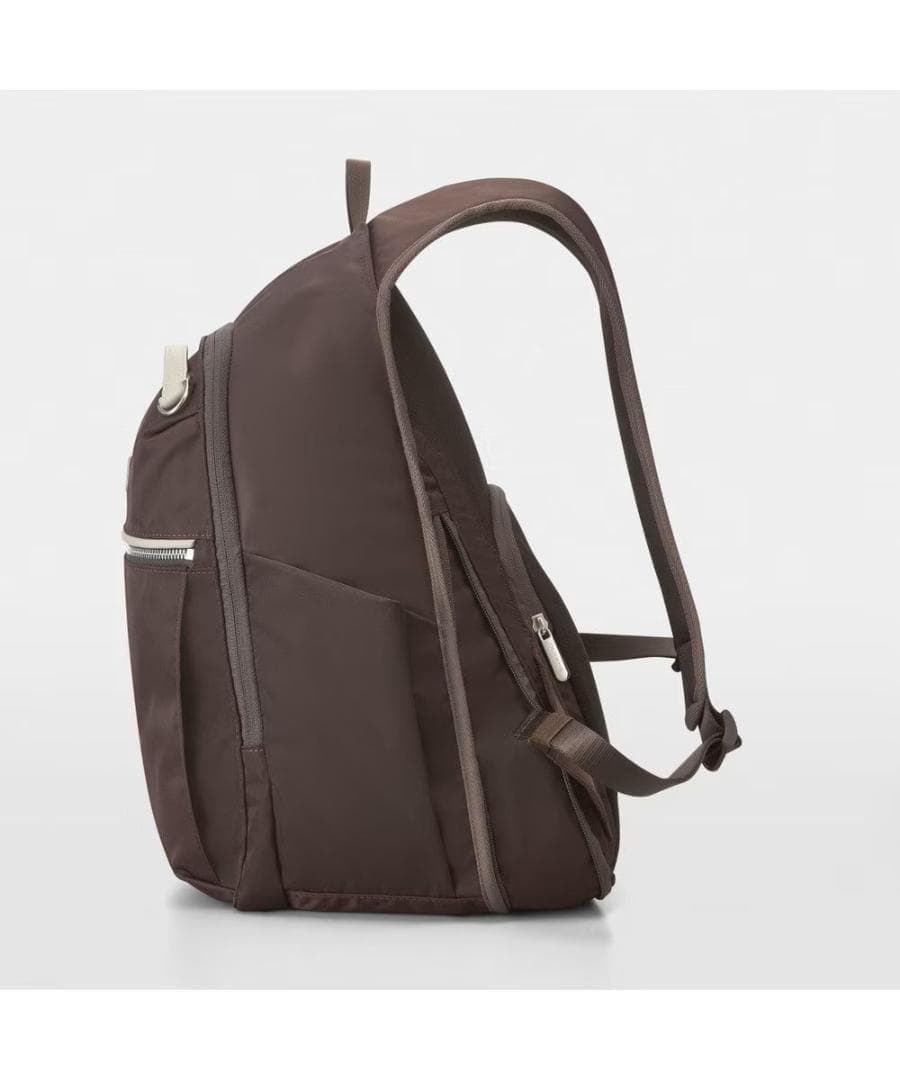 新品未使用 カナナプロジェクト リュックサック 軽量 ブラウン系