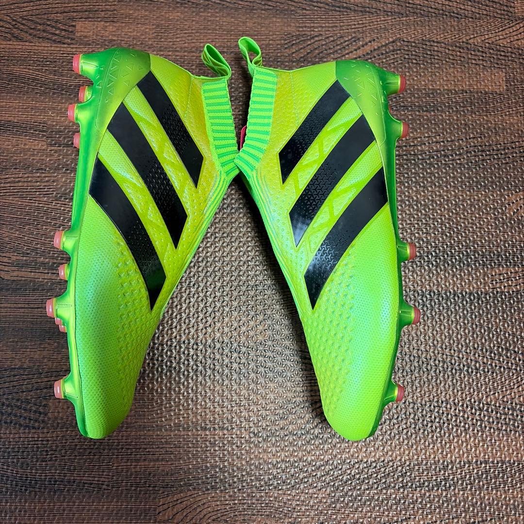 adidas サッカーシューズ スパイク グリーン