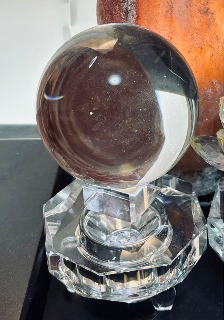 クリスタルボール 八角形台座付き