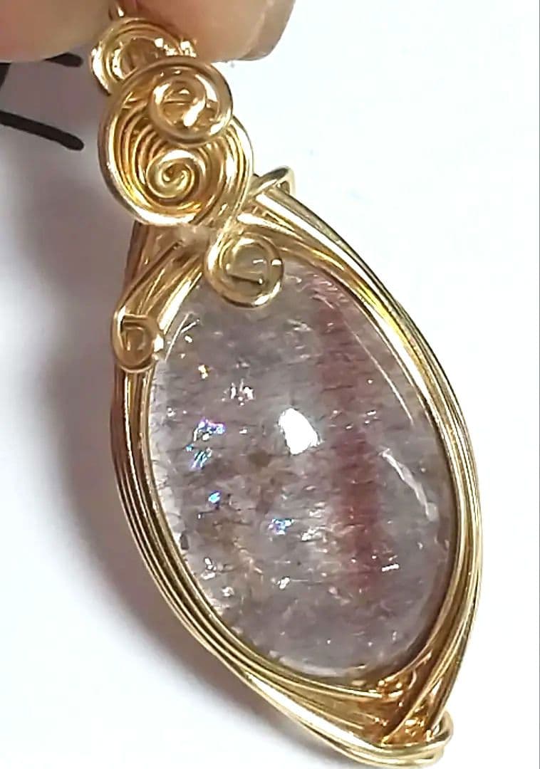 スーパーセブン レインボー入り大粒ペンダント ブラジル産